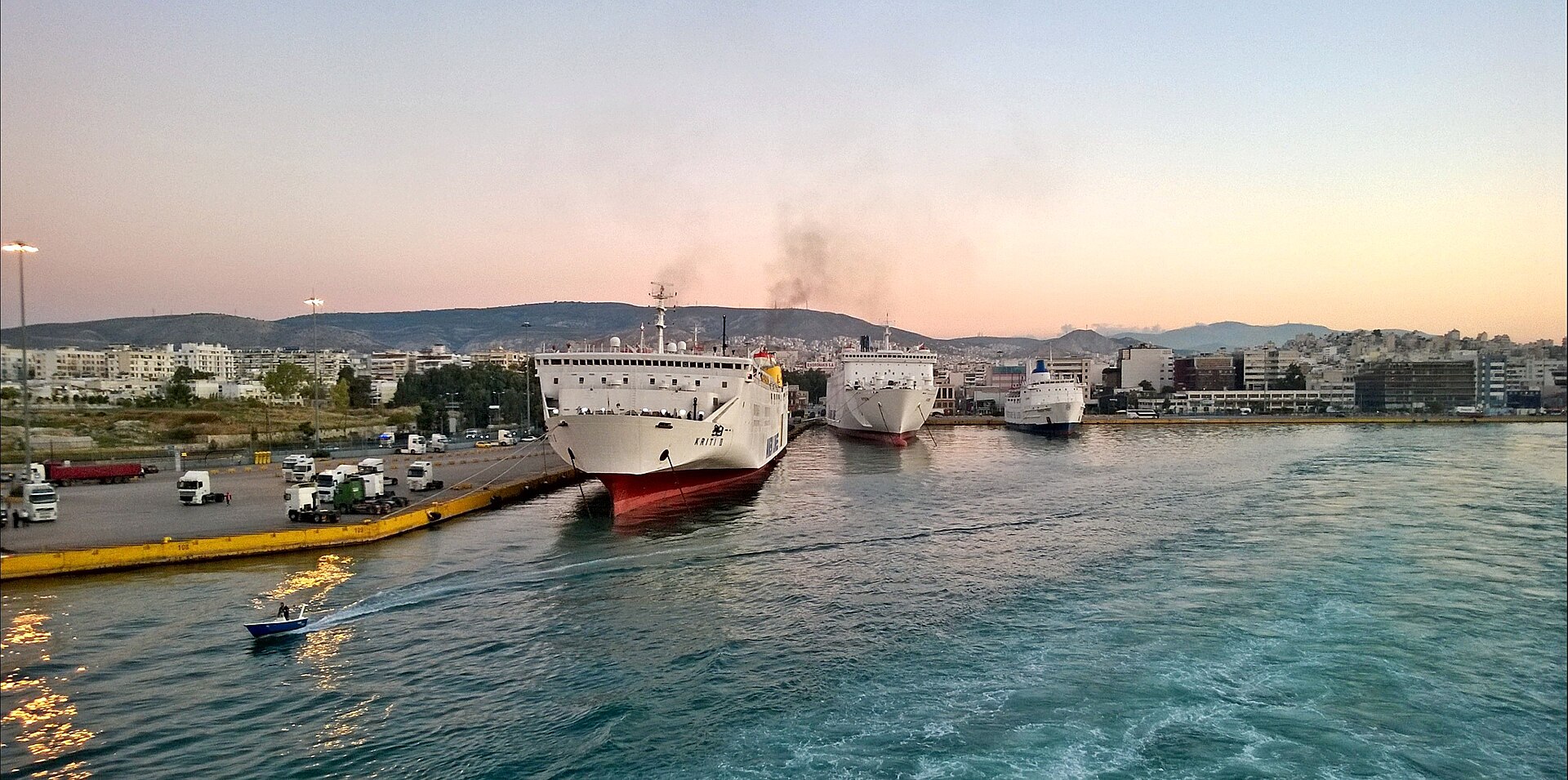 Anachorisi Minoikon Grammon Kritis Ferry Terminal